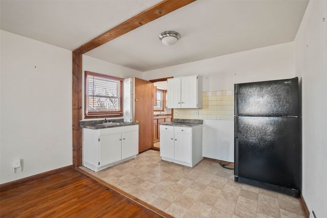 3001 Center Street, Des Moines, IA 50312