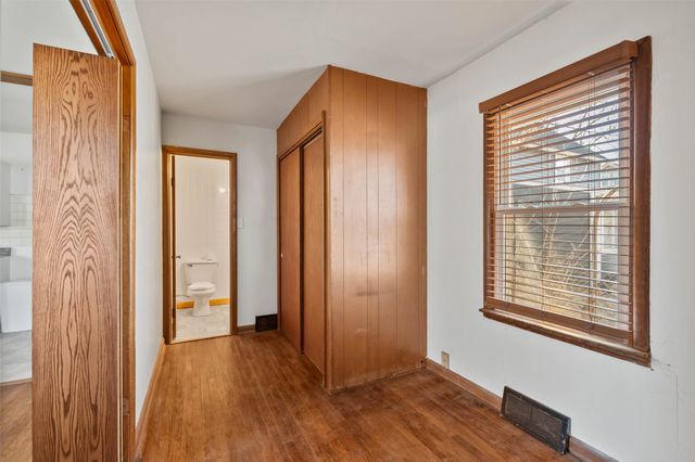 3001 Center Street, Des Moines, IA 50312