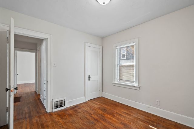 3001 Center Street, Des Moines, IA 50312