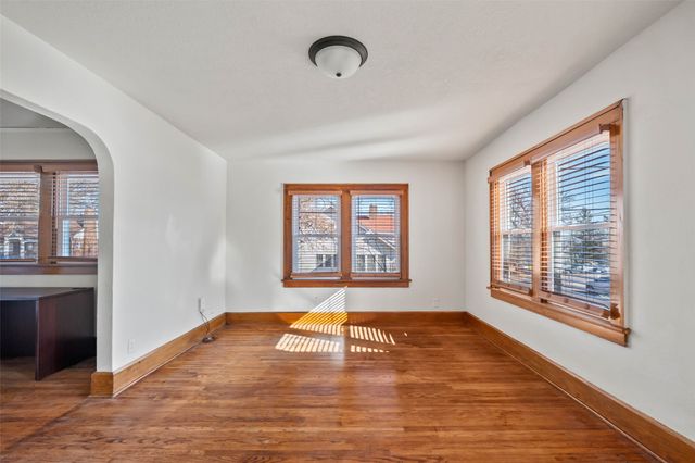 3001 Center Street, Des Moines, IA 50312