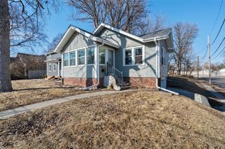 3001 Center Street, Des Moines, IA 50312