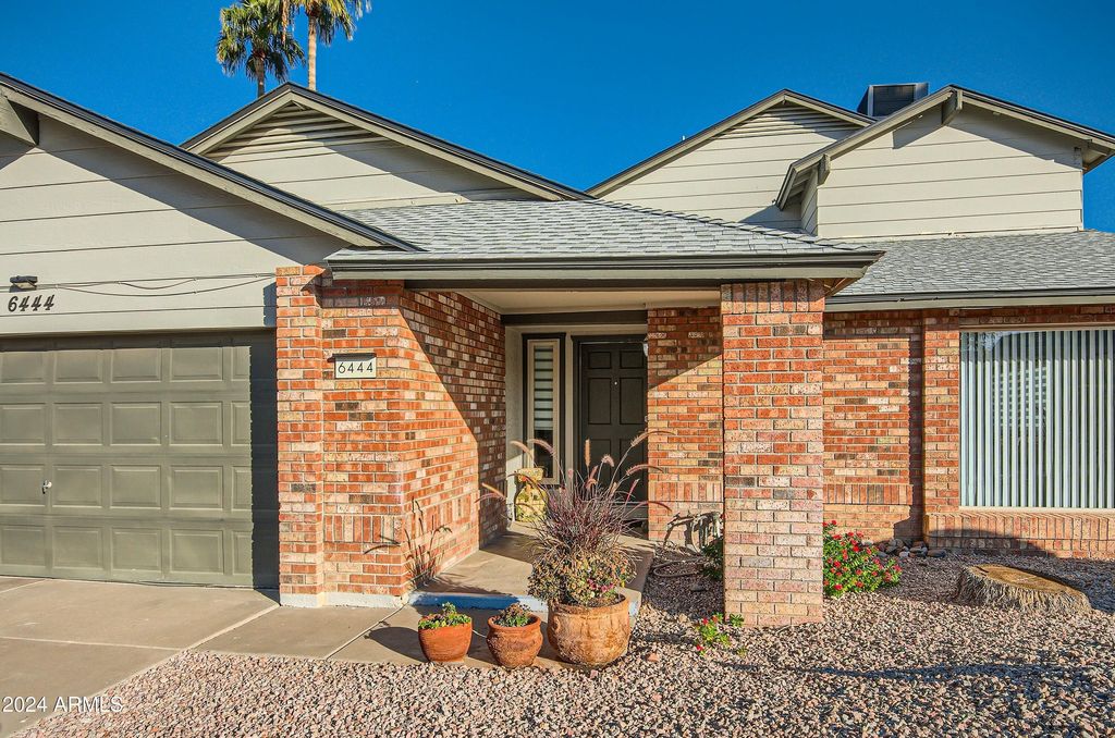 Image 2 of property listing at 6444 E PARADISE Lane, Scottsdale, AZ 85254