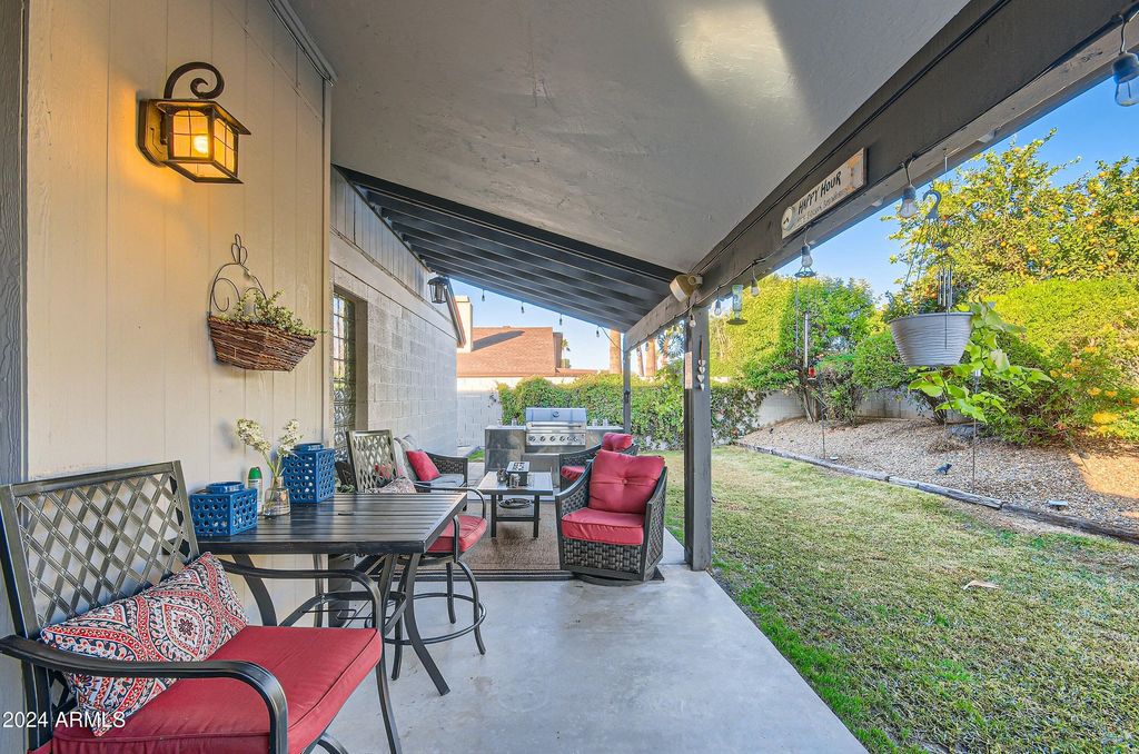 Image 28 of property listing at 6444 E PARADISE Lane, Scottsdale, AZ 85254