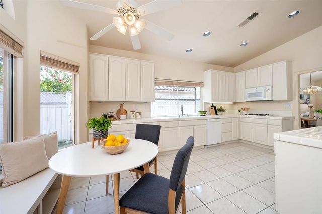 354 Benevente Drive, Oceanside, CA 92057