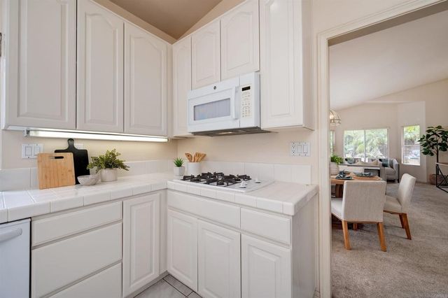 354 Benevente Drive, Oceanside, CA 92057