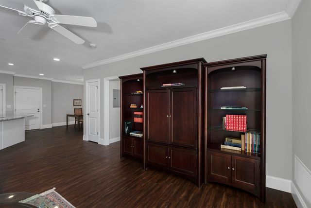 2 Henry David Dr Unit 207, Nashua, NH 03062