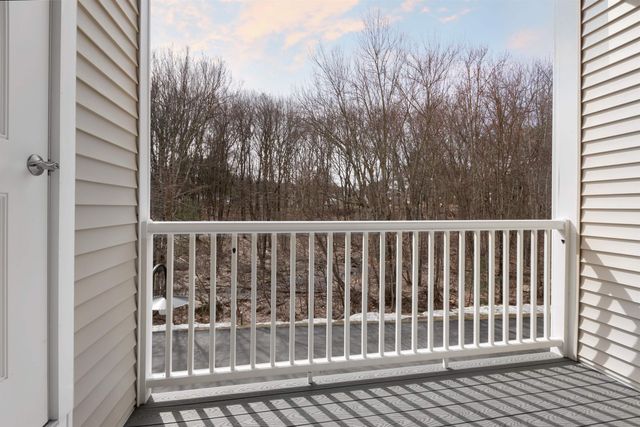 2 Henry David Dr Unit 207, Nashua, NH 03062