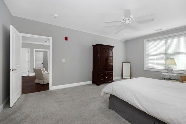 2 Henry David Dr Unit 207, Nashua, NH 03062