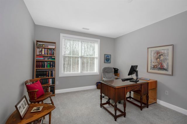 2 Henry David Dr Unit 207, Nashua, NH 03062