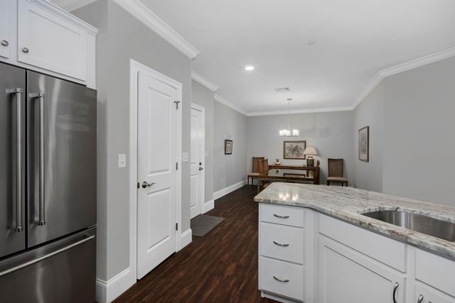 2 Henry David Dr Unit 207, Nashua, NH 03062