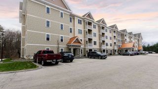 2 Henry David Dr Unit 207, Nashua, NH 03062