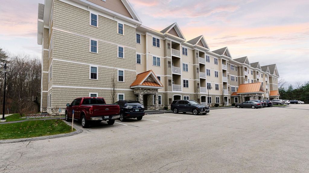 2 Henry David Dr Unit 207, Nashua, NH 03062