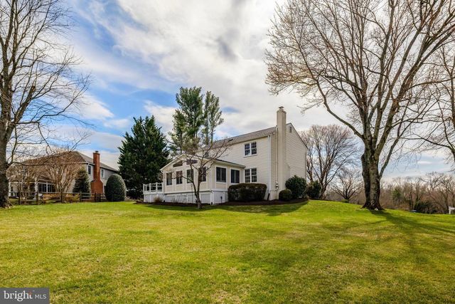 777 FOLLIN FARM LN, Great Falls, VA 22066