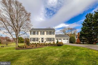 777 FOLLIN FARM LN, Great Falls, VA 22066