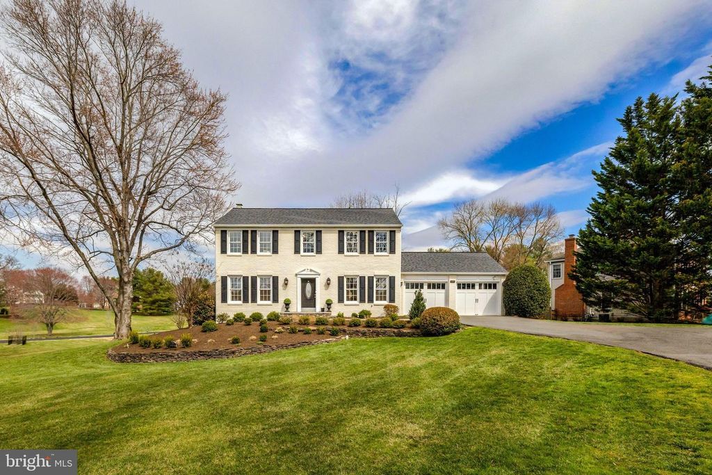 777 FOLLIN FARM LN, Great Falls, VA 22066