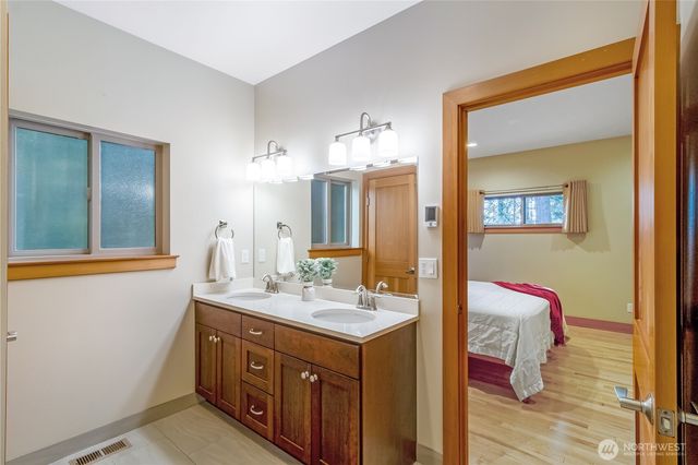 1 Rosebud Place, Bellingham, WA 98229