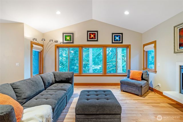 1 Rosebud Place, Bellingham, WA 98229