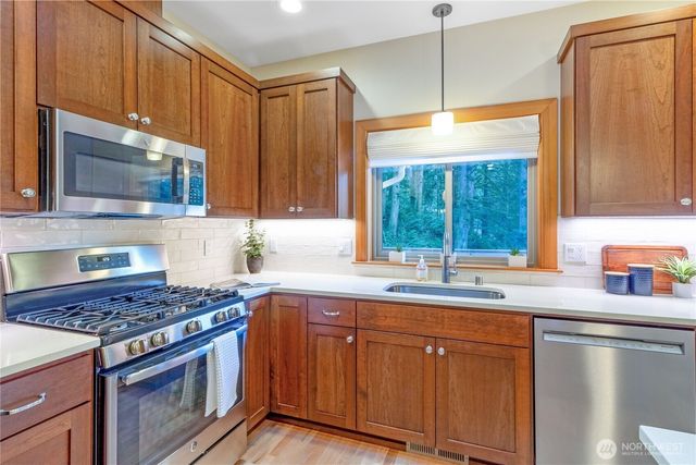 1 Rosebud Place, Bellingham, WA 98229