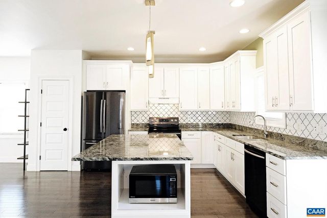 903 NASSAU ST, Charlottesville, VA 22902