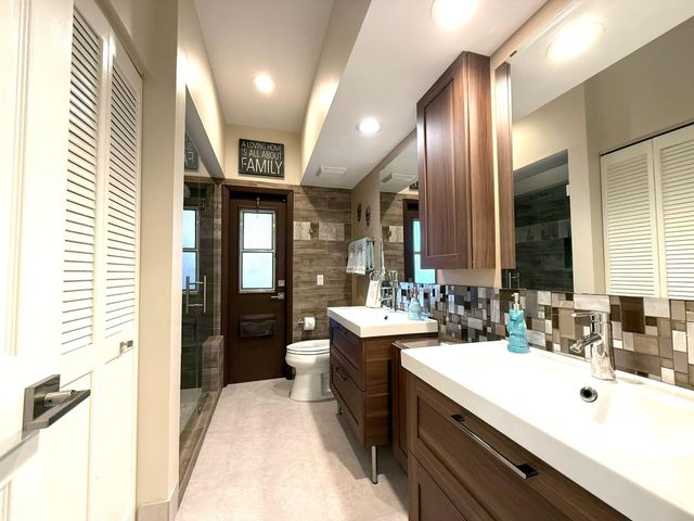 8472 NW 52nd Place, Coral Springs, FL 33067