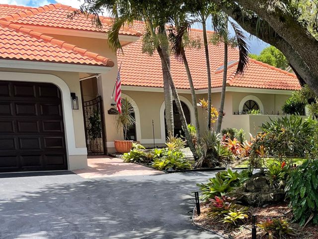 8472 NW 52nd Place, Coral Springs, FL 33067