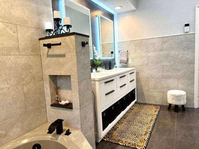 8472 NW 52nd Place, Coral Springs, FL 33067