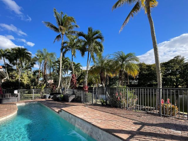 8472 NW 52nd Place, Coral Springs, FL 33067