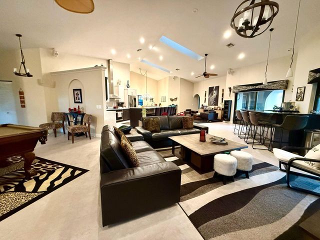 8472 NW 52nd Place, Coral Springs, FL 33067