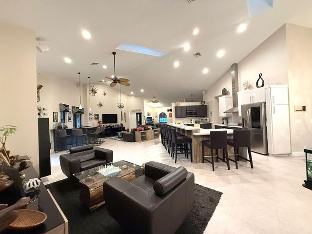 8472 NW 52nd Place, Coral Springs, FL 33067