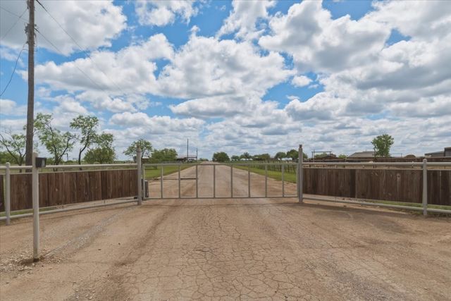 5805 S Fm 113, Millsap, TX 76066