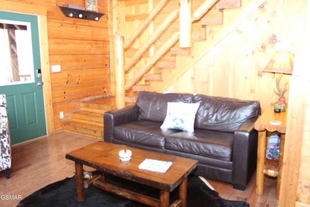 2232 E View Drive, Sevierville, TN 37876