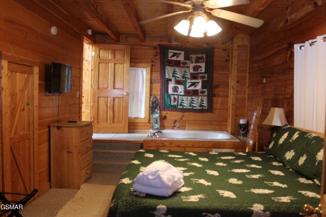 2232 E View Drive, Sevierville, TN 37876