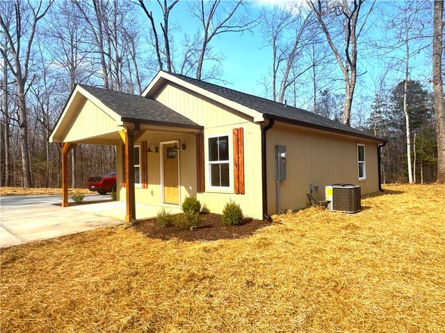 565 whippoorwill Lane, West Union, SC 29696