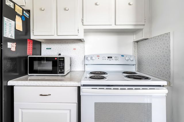 24 Golfs Edge D, West Palm Beach, FL 33417