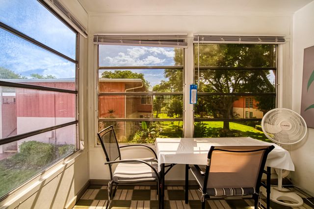 24 Golfs Edge D, West Palm Beach, FL 33417