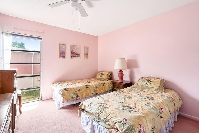 24 Golfs Edge D, West Palm Beach, FL 33417