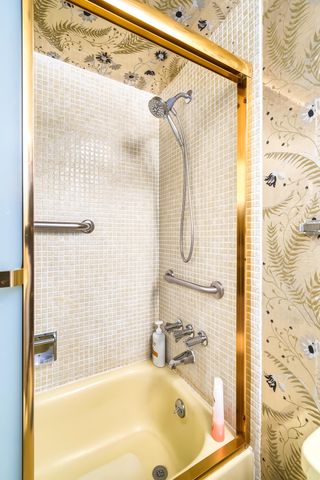 24 Golfs Edge D, West Palm Beach, FL 33417