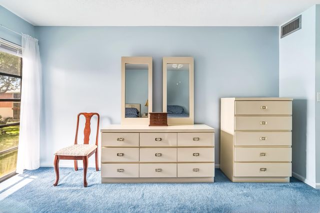 24 Golfs Edge D, West Palm Beach, FL 33417