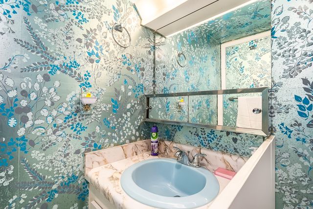 24 Golfs Edge D, West Palm Beach, FL 33417