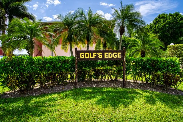 24 Golfs Edge D, West Palm Beach, FL 33417