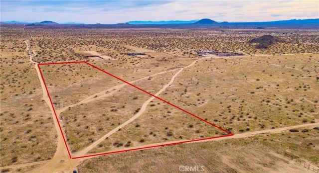 18200 E Avenue P, Palmdale, CA 93591