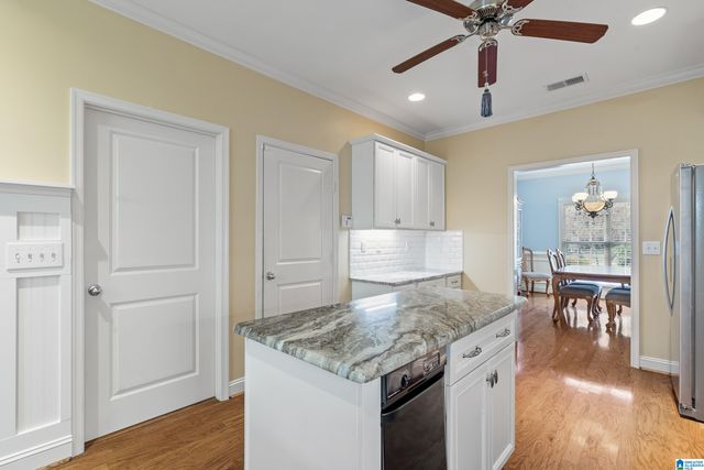 156 SCARLET LANE, Chelsea, AL 35043