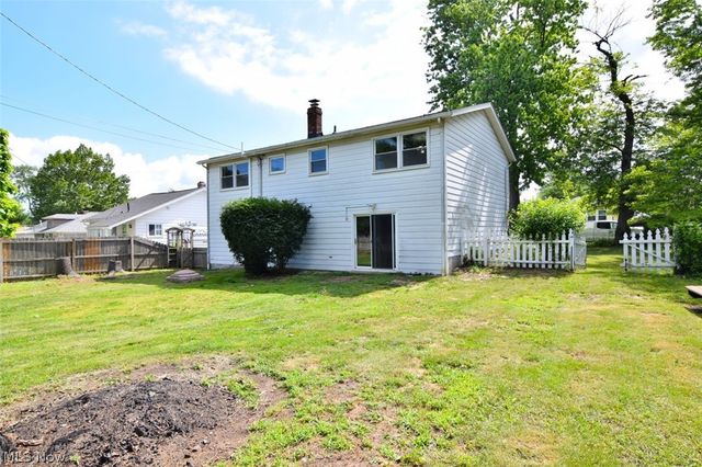 6284 Seminole Trail, Mentor, OH 44060