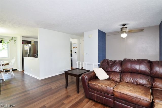 6284 Seminole Trail, Mentor, OH 44060