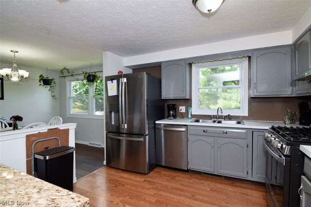 6284 Seminole Trail, Mentor, OH 44060