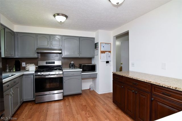 6284 Seminole Trail, Mentor, OH 44060