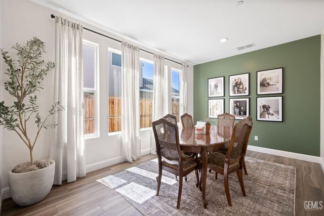 9501 Eagle Creek Drive, Shafter, CA 93263