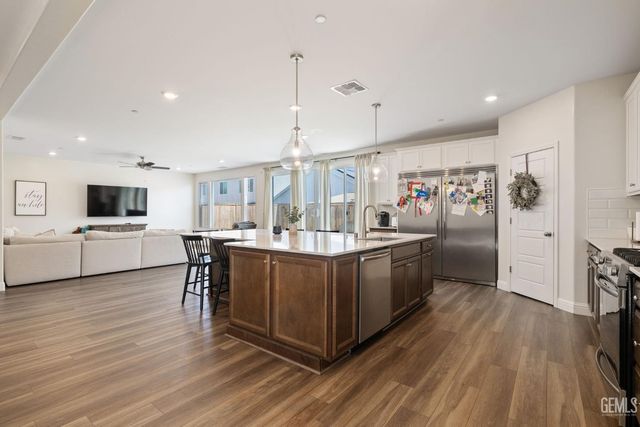 9501 Eagle Creek Drive, Shafter, CA 93263