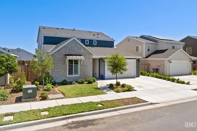 9501 Eagle Creek Drive, Shafter, CA 93263