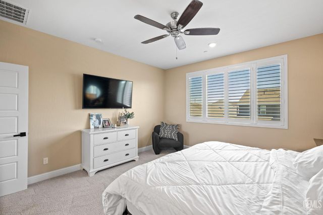 9501 Eagle Creek Drive, Shafter, CA 93263